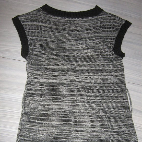 New Woman Design Ladies Tunic Size Medium $5.00 AS AN ADD ON - Picture 2 of 2